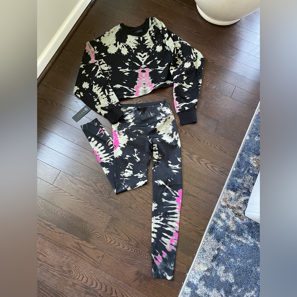 NWT Noli - matching set black + pink tie dye size small comfortable + stretchy